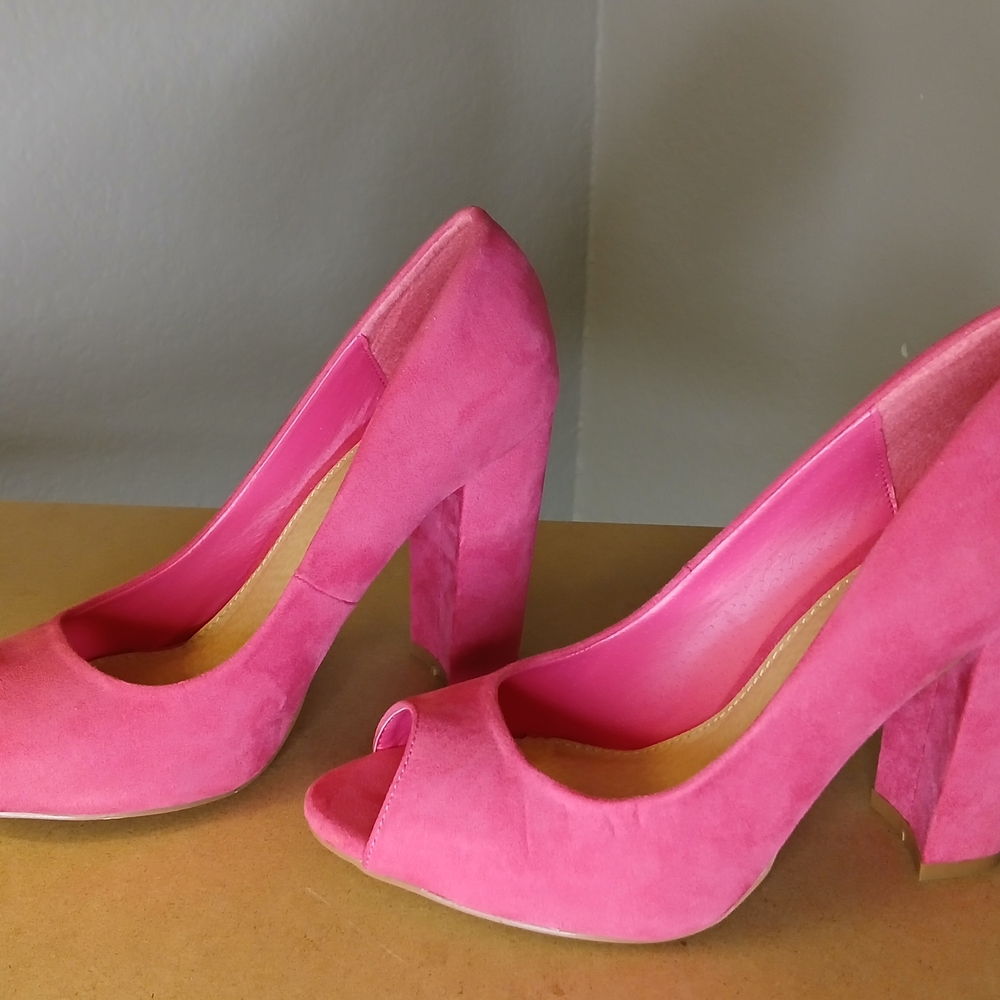 Chic Pink Suede Peep-Toe Heels